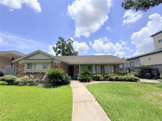 5019 Yarwell Drive, Houston, TX 77096