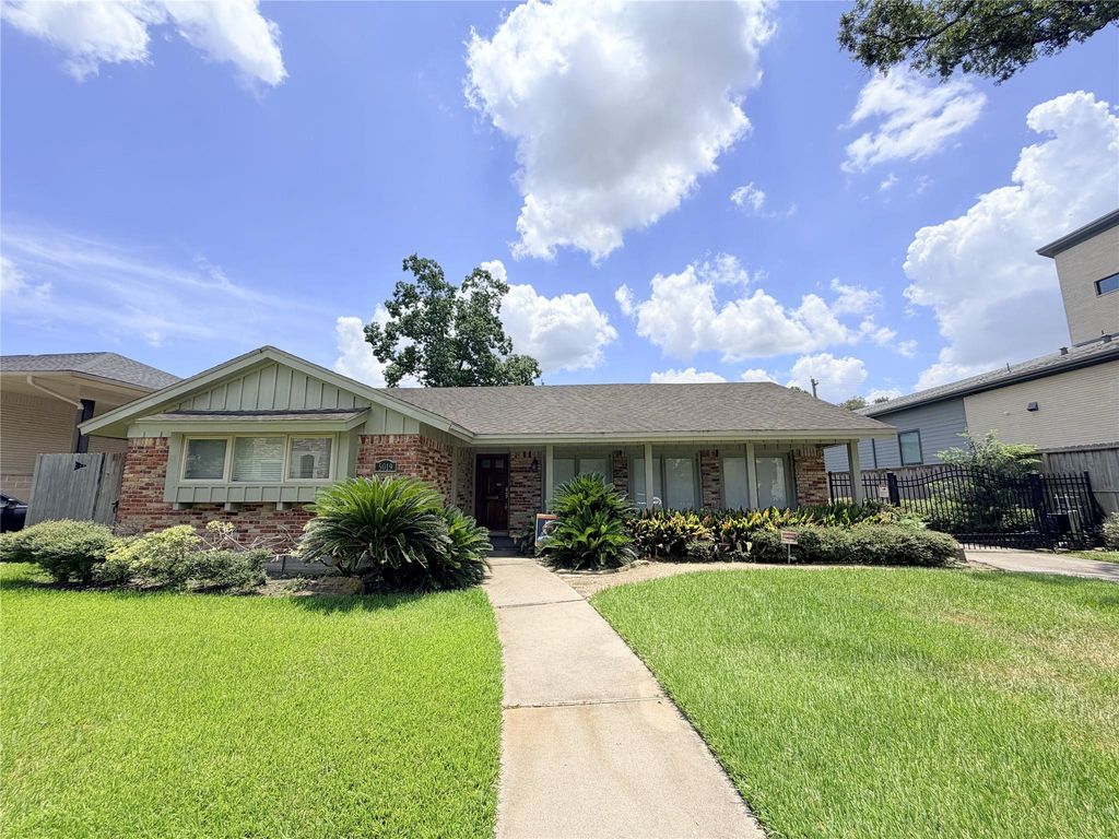 5019 Yarwell Drive, Houston, TX 77096