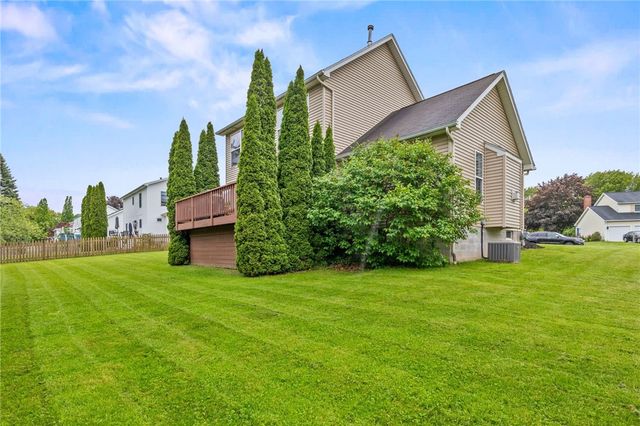 52 Cashmere Lane, Irondequoit, NY 14609
