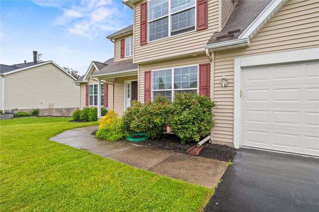 52 Cashmere Lane, Irondequoit, NY 14609