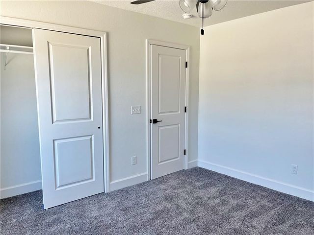 2101 E Cow Creek Lane, Pittsburg, KS 66762