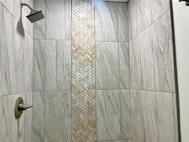 2101 E Cow Creek Lane, Pittsburg, KS 66762