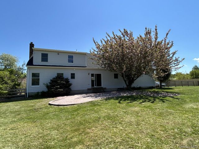 24 Kimberly Court, Baiting Hollow, NY 11933