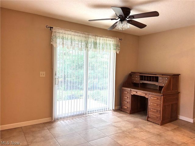 12 Cambridge Glen, Columbiana, OH 44408