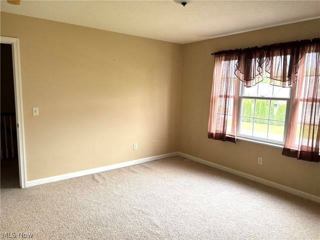 12 Cambridge Glen, Columbiana, OH 44408