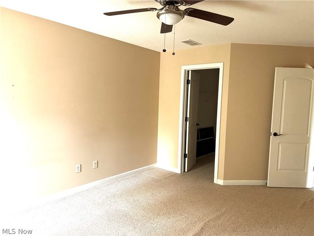12 Cambridge Glen, Columbiana, OH 44408