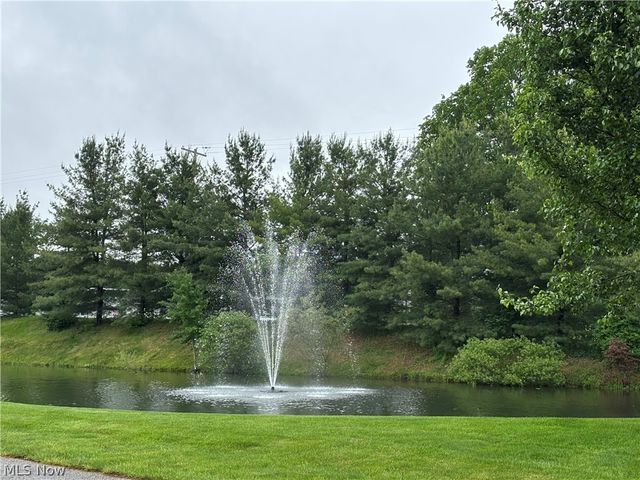 12 Cambridge Glen, Columbiana, OH 44408