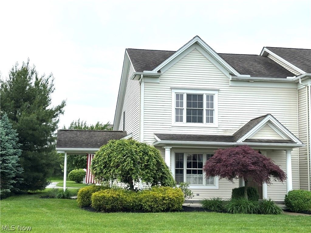 12 Cambridge Glen, Columbiana, OH 44408