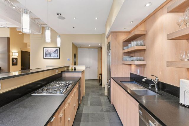 601 Marquette Avenue 403, Minneapolis, MN 55402