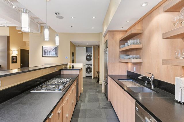 601 Marquette Avenue 403, Minneapolis, MN 55402