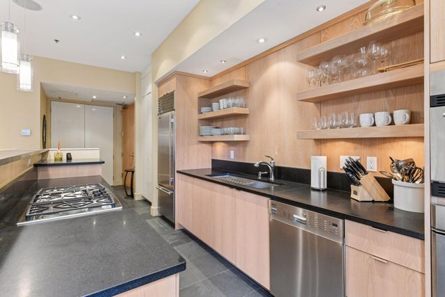 601 Marquette Avenue 403, Minneapolis, MN 55402