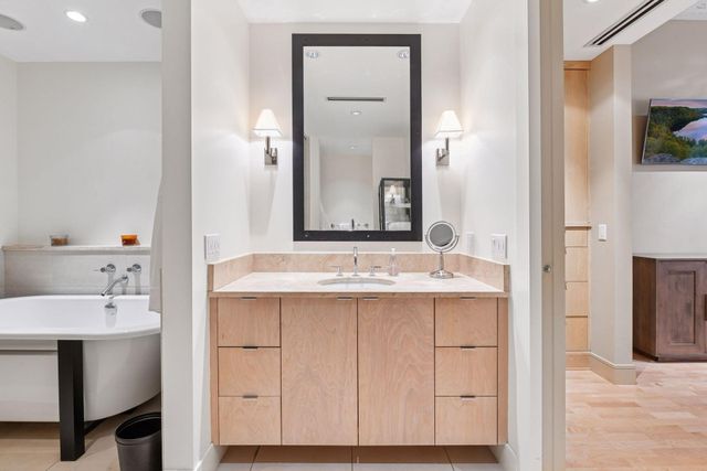 601 Marquette Avenue 403, Minneapolis, MN 55402