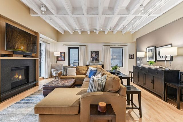 601 Marquette Avenue 403, Minneapolis, MN 55402