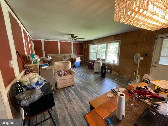 4 TRUCE RD, New Providence, PA 17560