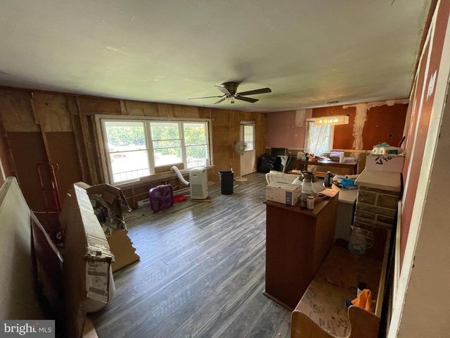 4 TRUCE RD, New Providence, PA 17560