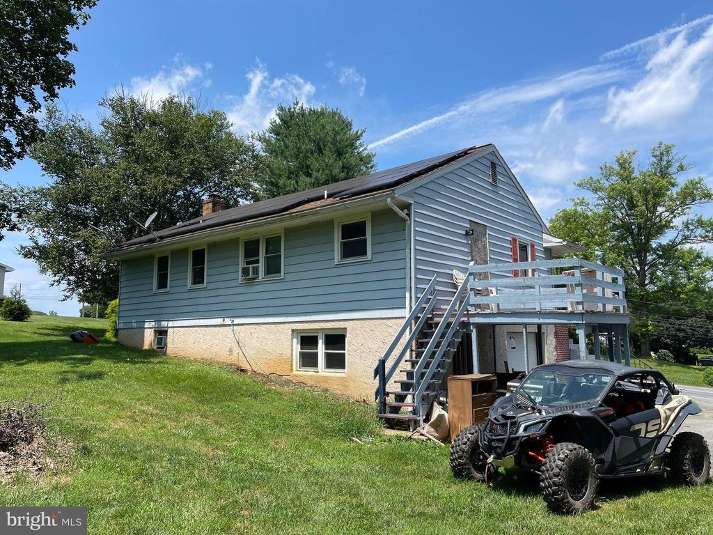 4 TRUCE RD, New Providence, PA 17560