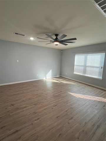 5502 Rainbow Road, Baytown, TX 77523