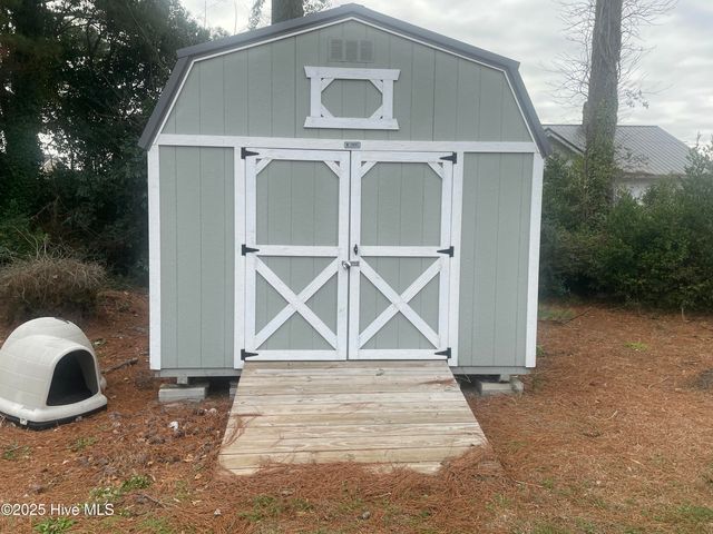 113 E Capitola Avenue, Kinston, NC 28501