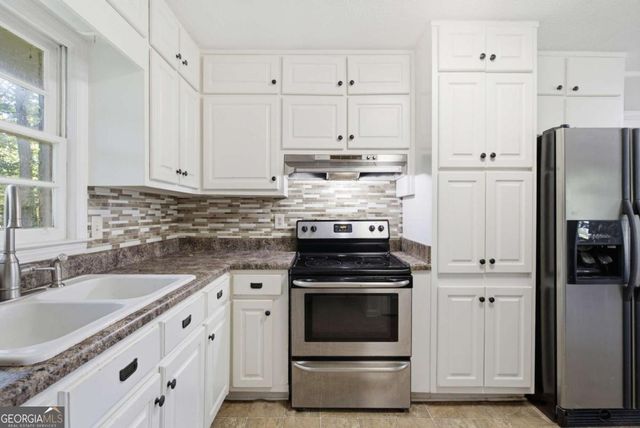 3433 Arthur Drive, Lithia Springs, GA 30122