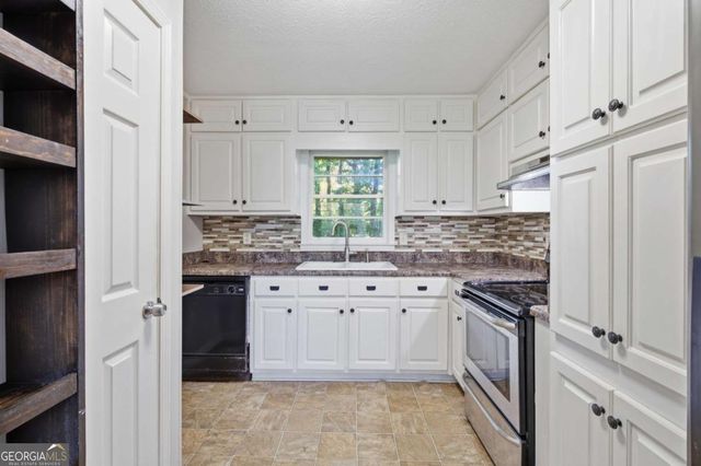 3433 Arthur Drive, Lithia Springs, GA 30122