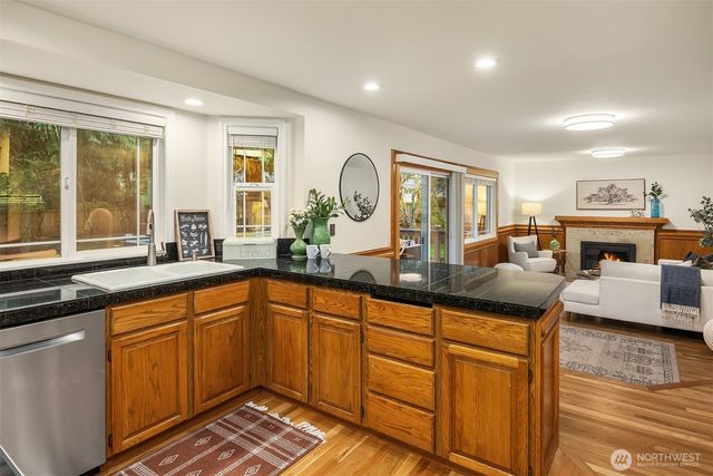 1335 232nd Place NE, Sammamish, WA 98074