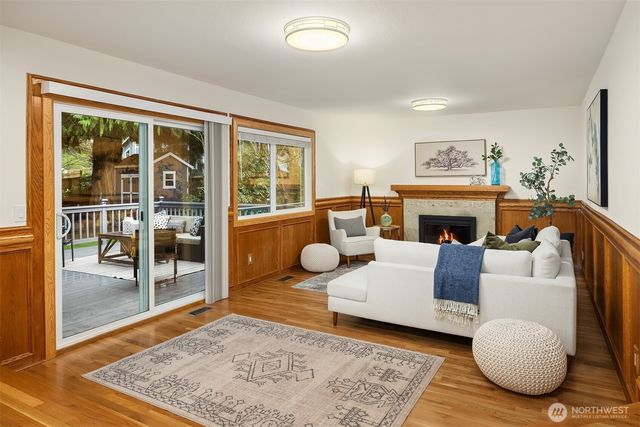 1335 232nd Place NE, Sammamish, WA 98074