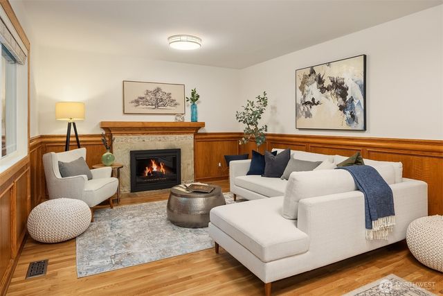 1335 232nd Place NE, Sammamish, WA 98074