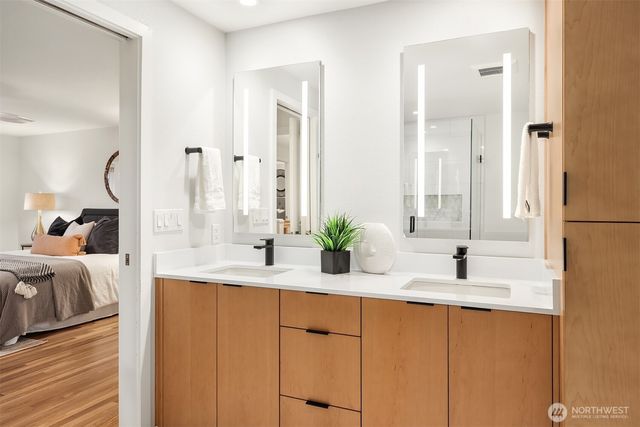 1335 232nd Place NE, Sammamish, WA 98074