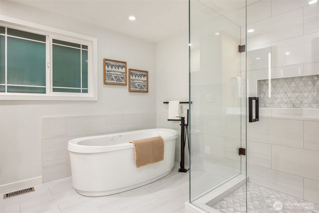 1335 232nd Place NE, Sammamish, WA 98074