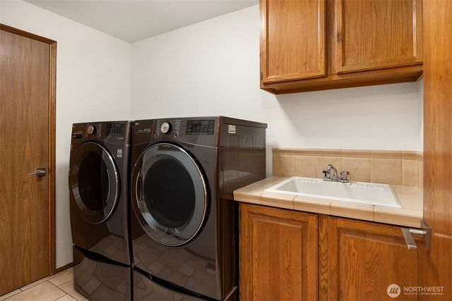 1335 232nd Place NE, Sammamish, WA 98074