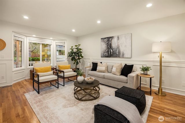 1335 232nd Place NE, Sammamish, WA 98074