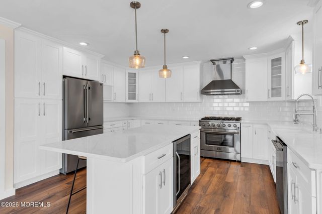 707 Prospect Avenue, Union Beach, NJ 07735