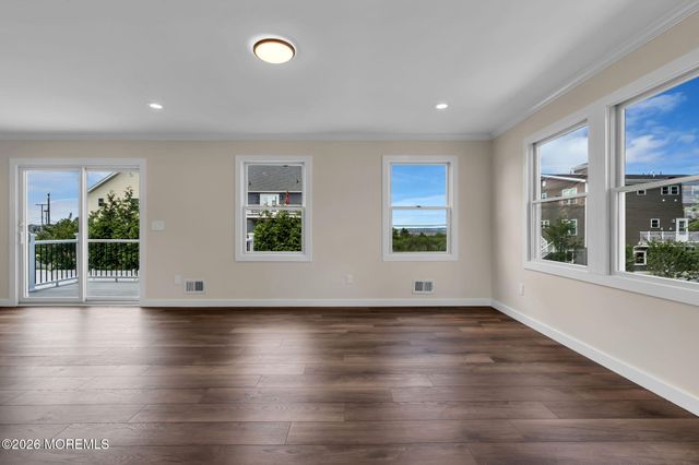 707 Prospect Avenue, Union Beach, NJ 07735