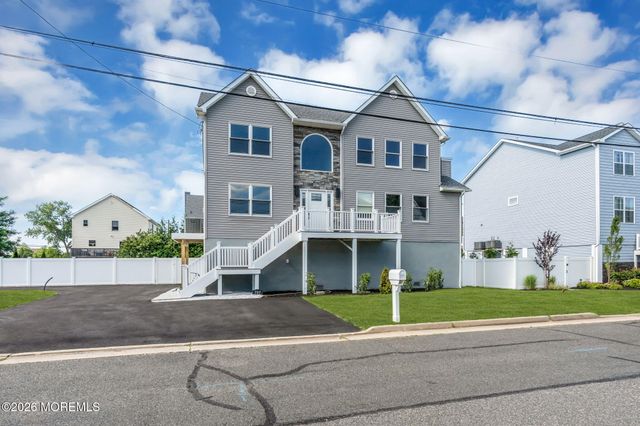 707 Prospect Avenue, Union Beach, NJ 07735