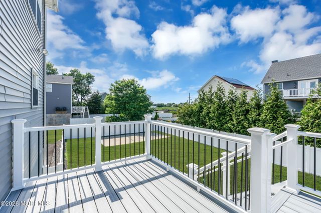 707 Prospect Avenue, Union Beach, NJ 07735