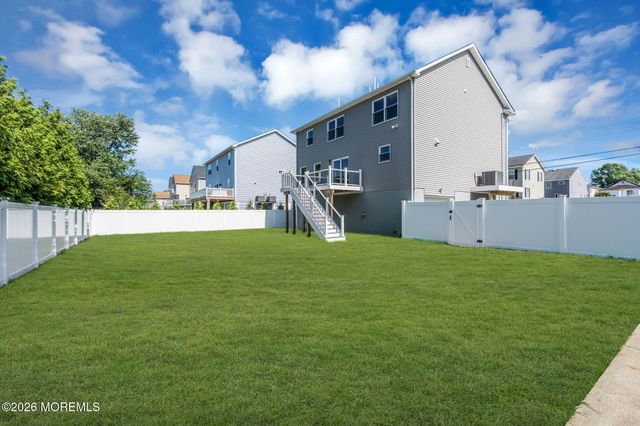 707 Prospect Avenue, Union Beach, NJ 07735