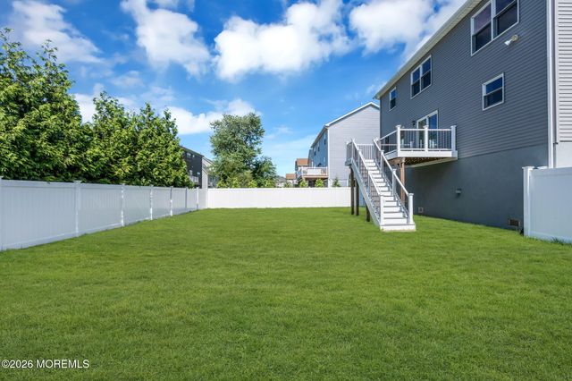 707 Prospect Avenue, Union Beach, NJ 07735