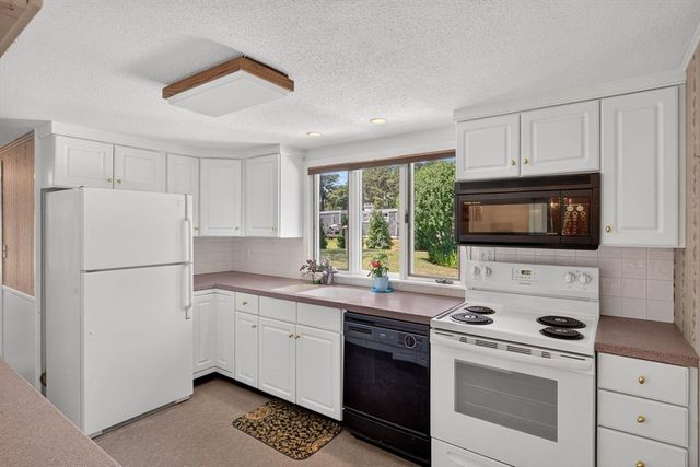 30 Fairway Road, Yarmouth, MA 02664