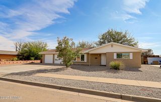 2105 Carlyle Drive, Las Cruces, NM 88005
