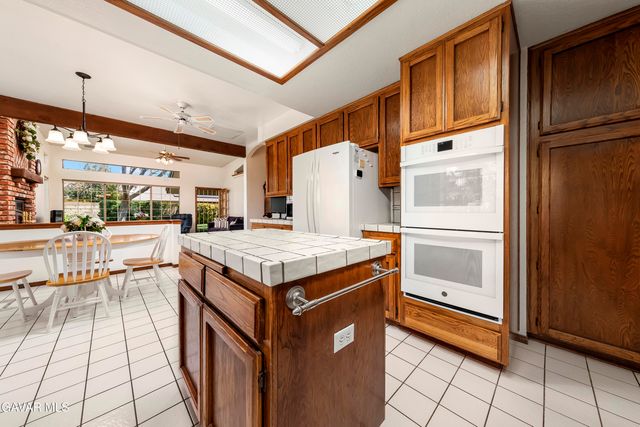 3803 W Avenue J15, Lancaster, CA 93536