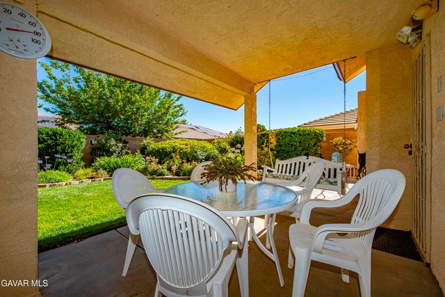 3803 W Avenue J15, Lancaster, CA 93536