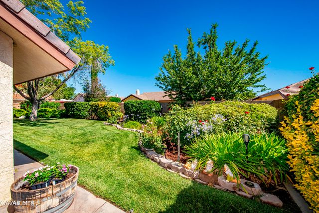 3803 W Avenue J15, Lancaster, CA 93536