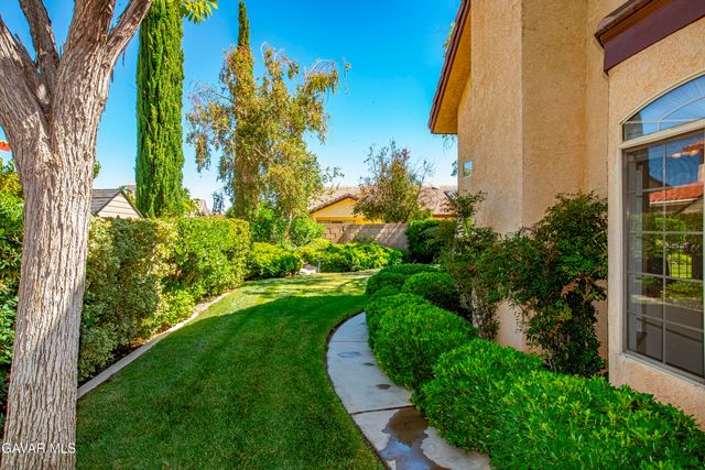 3803 W Avenue J15, Lancaster, CA 93536