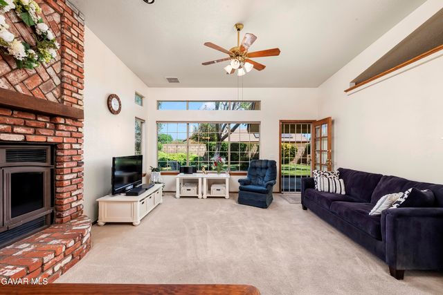 3803 W Avenue J15, Lancaster, CA 93536