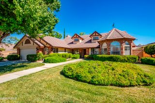 3803 W Avenue J15, Lancaster, CA 93536