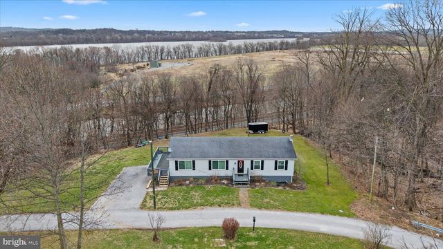 69 CONEWAGO ALY, York Haven, PA 17370