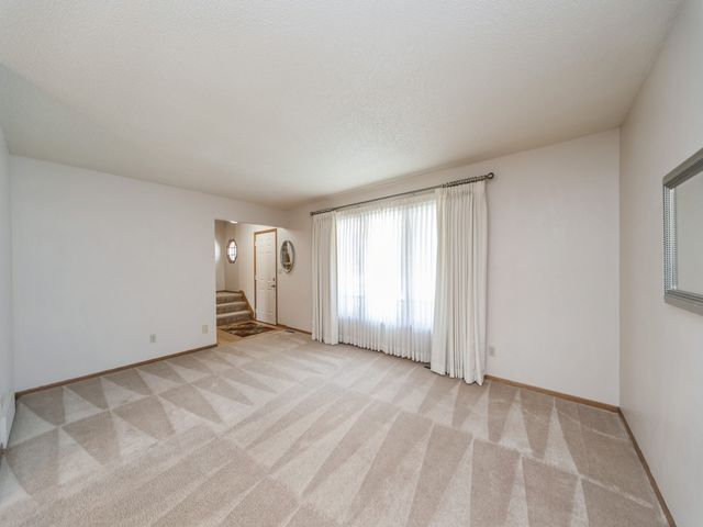 4709 67th Street, Urbandale, IA 50322