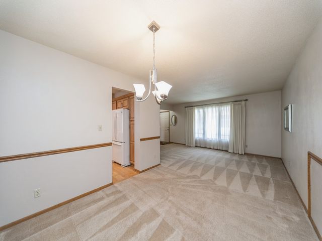 4709 67th Street, Urbandale, IA 50322