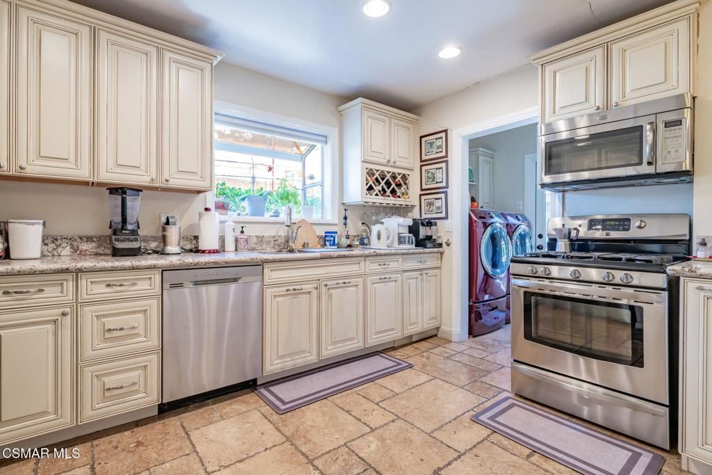 10916 Ruffner Avenue, Granada Hills, CA 91344 — photo 3