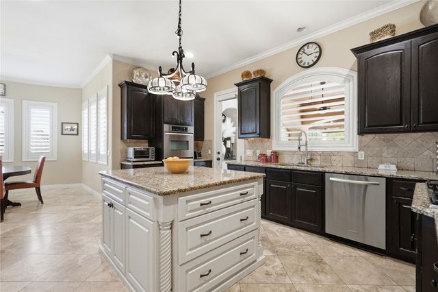 104 Kollmeyer CIR, Austin, TX 78734
